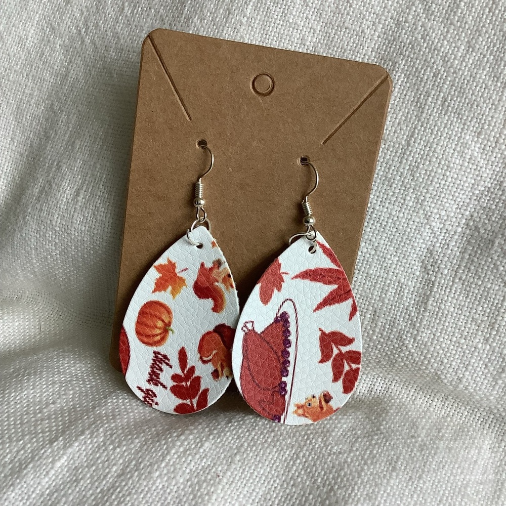 3/$15 🛍️ Thanksgiving faux leather teardrop earrings pumpkins squirrels leaves